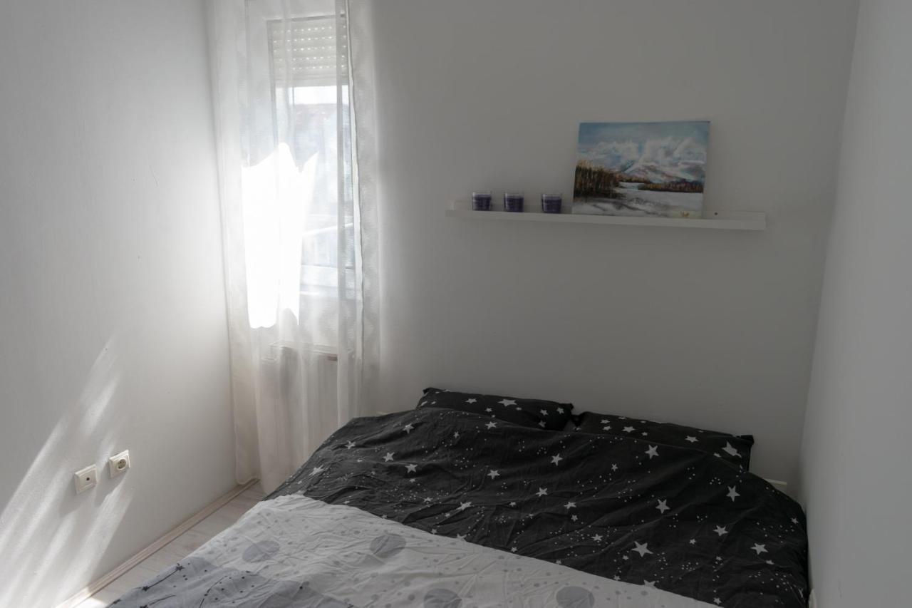 Stan Na Dan 021 Apartment Novi Sad Ngoại thất bức ảnh