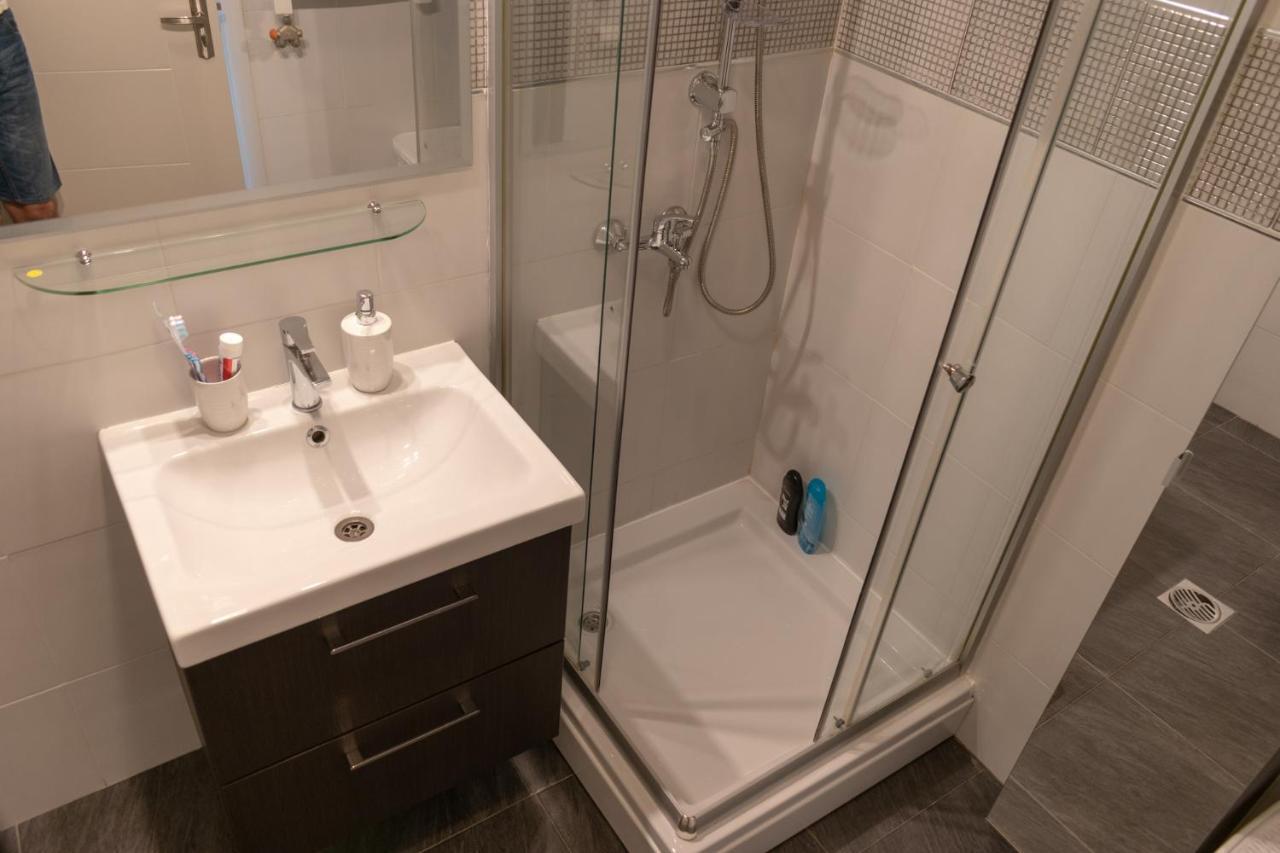 Stan Na Dan 021 Apartment Novi Sad Ngoại thất bức ảnh