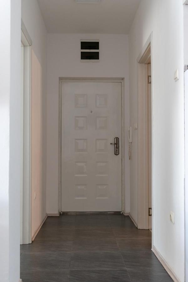 Stan Na Dan 021 Apartment Novi Sad Ngoại thất bức ảnh