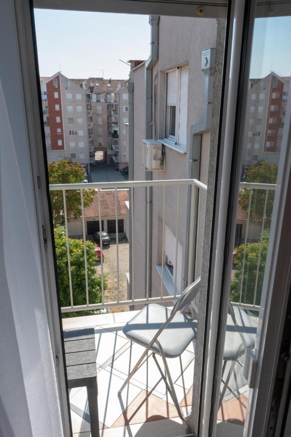 Stan Na Dan 021 Apartment Novi Sad Ngoại thất bức ảnh