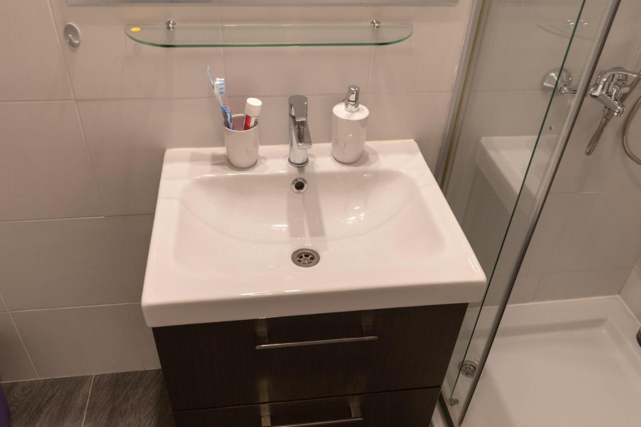 Stan Na Dan 021 Apartment Novi Sad Ngoại thất bức ảnh