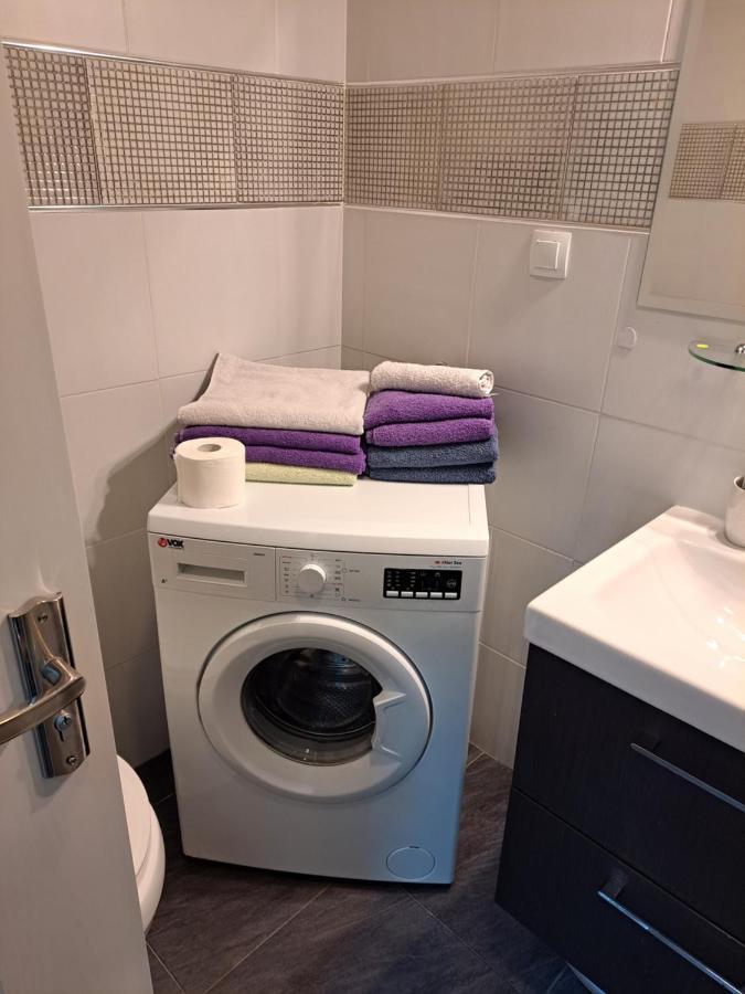 Stan Na Dan 021 Apartment Novi Sad Ngoại thất bức ảnh