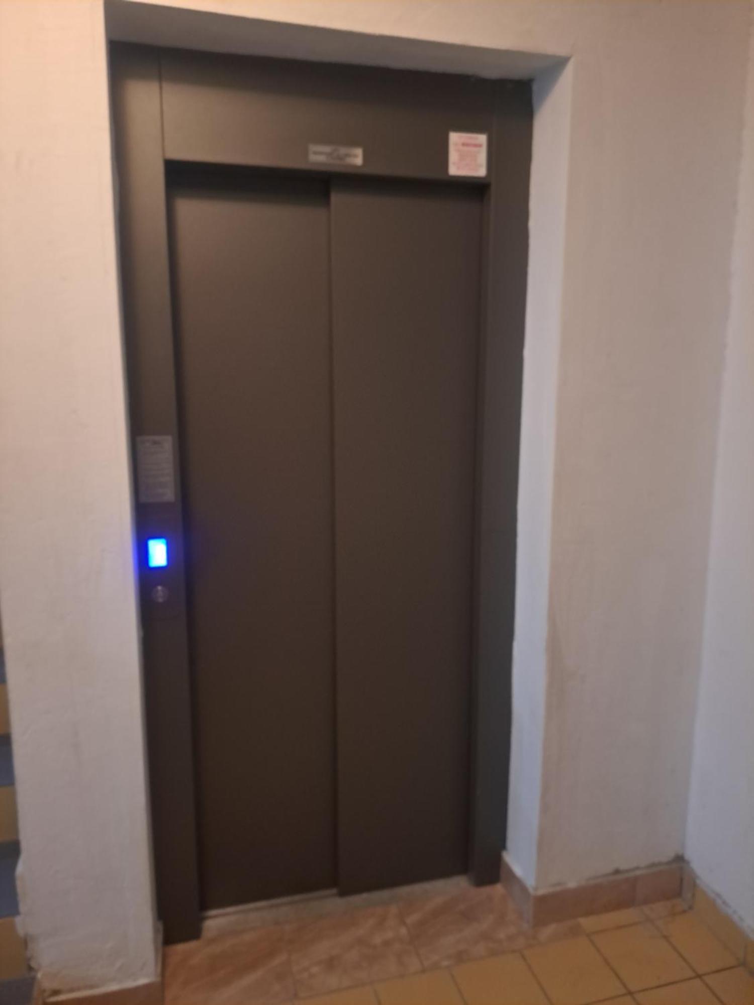 Stan Na Dan 021 Apartment Novi Sad Ngoại thất bức ảnh